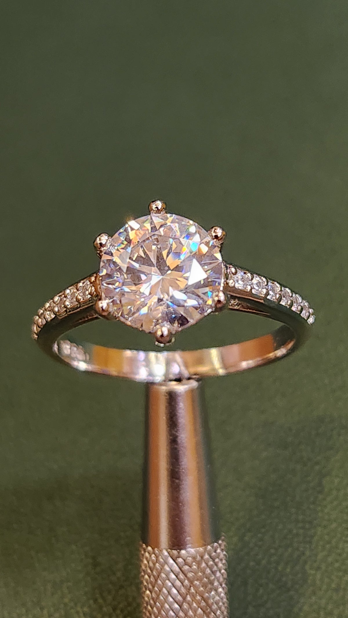 2ct Moissanite Ring — 925 Silver