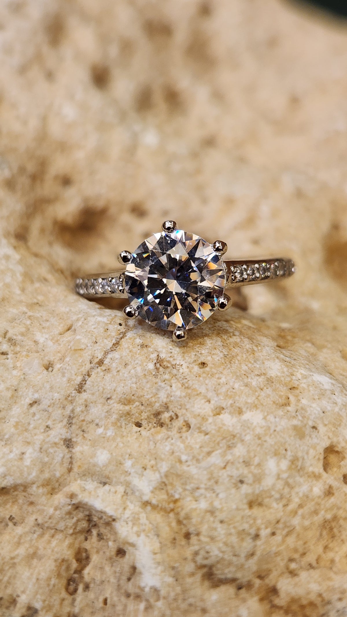 2ct Moissanite Ring — 925 Silver